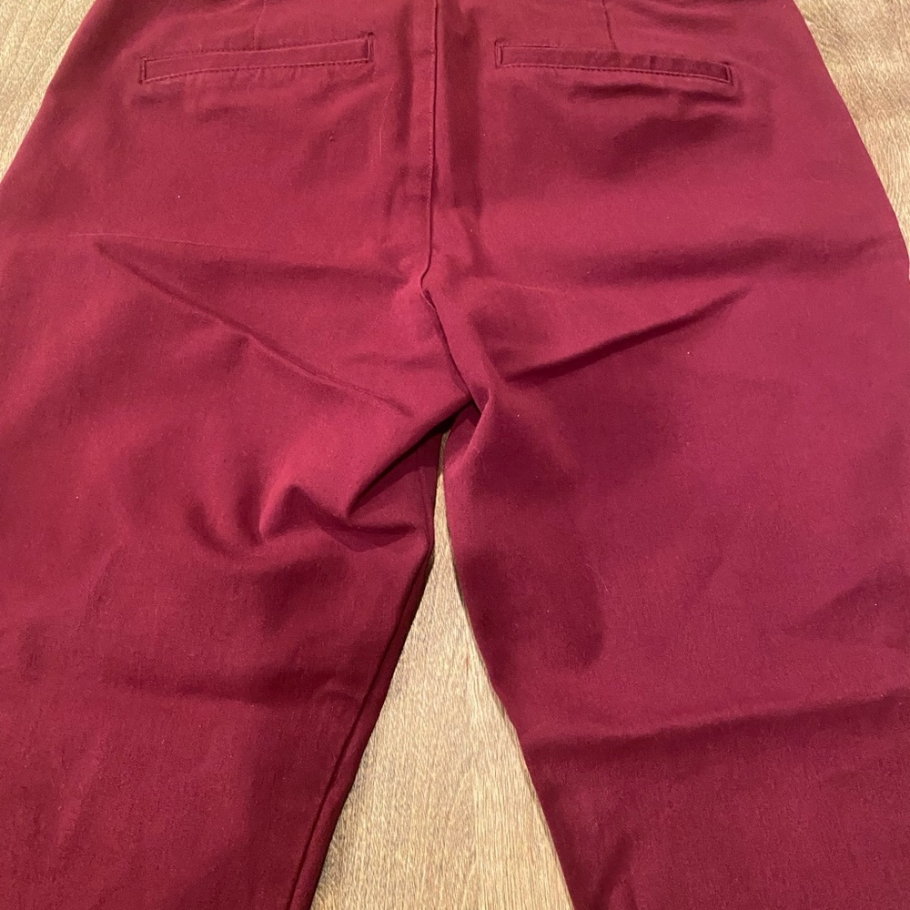Old Navy Pixie Mid Rise Pant - Picture 4 of 10